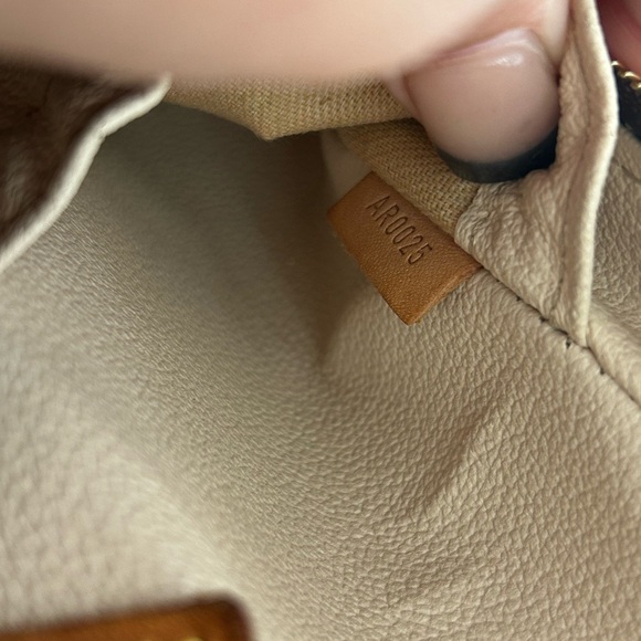 ✨Authentic Louis Vuitton Spontini brown monogram✨ - Picture 5 of 8